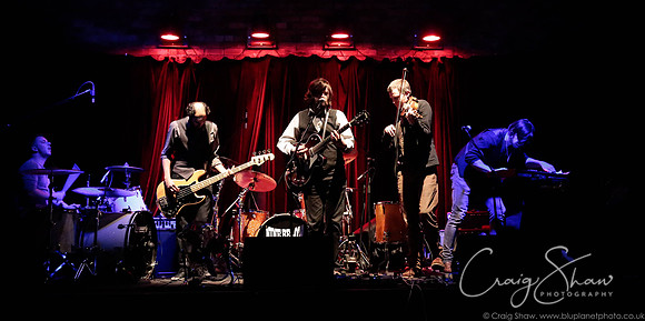 55_ninebelowzero_luckystrikes_Nov2013_bluplanetphoto