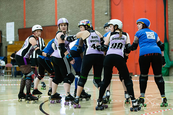 257_BruisingBanditasVsWakeyOct2013_bluplanetphoto