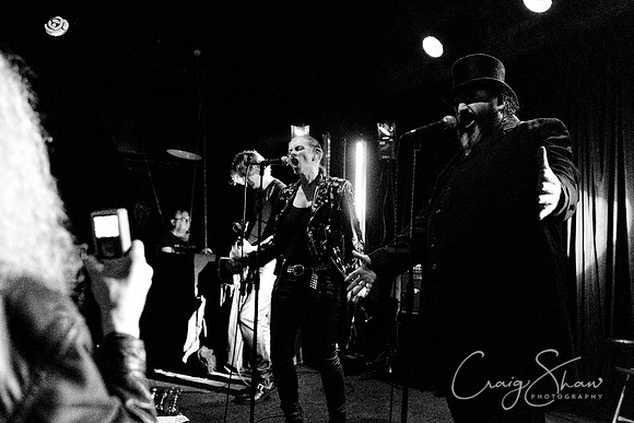 1085_MarchVioletswithsupport_TradesClub_bluplanetphoto