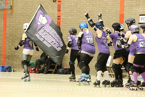 bruisingbanditasdec2012_509_bluplanetphoto