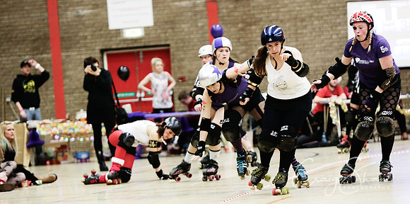 bruisingbanditasdec2012_1403_bluplanetphoto