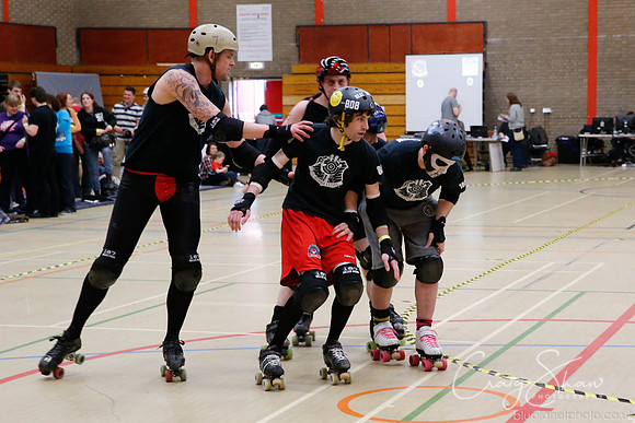 RollerDerby_Halifax_6thApril2013-1717_bluplanetphoto