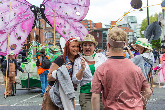 678ManchesterDayParade2013_bluplanetphoto
