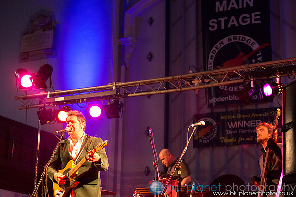 527-HebdenBlues2013_Friday_bluplanetphoto