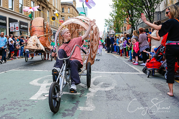 2610ManchesterDayParade2013_bluplanetphoto