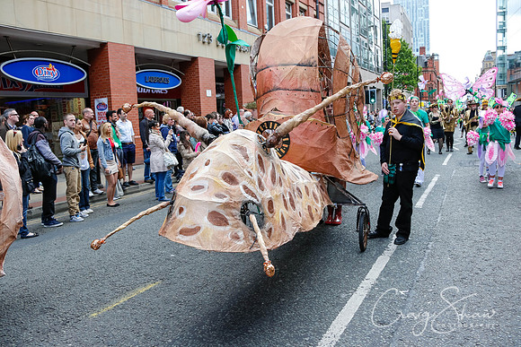 2523ManchesterDayParade2013_bluplanetphoto