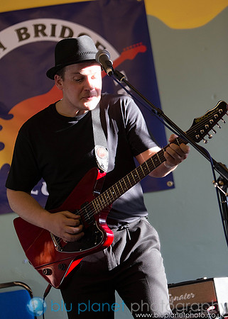 1449-HebdenBlues2013Saturday_bluplanetphoto-Edit