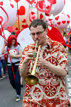1276ManchesterDayParade2013_bluplanetphoto