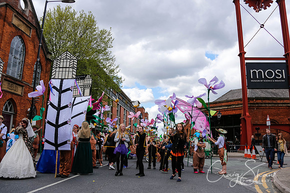1501ManchesterDayParade2013_bluplanetphoto