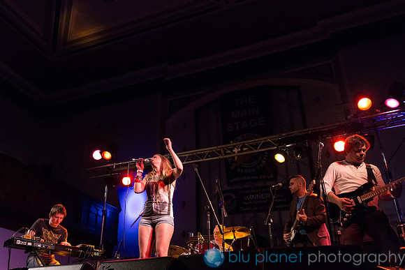 2582-HebdenBlues2013Saturday_bluplanetphoto-Edit