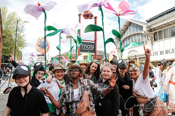 1038ManchesterDayParade2013_bluplanetphoto
