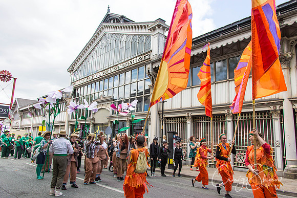1679ManchesterDayParade2013_bluplanetphoto