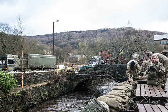 39_Floods2015_dec31_HebdenBridge_craigshaw