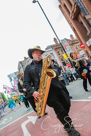 2581ManchesterDayParade2013_bluplanetphoto