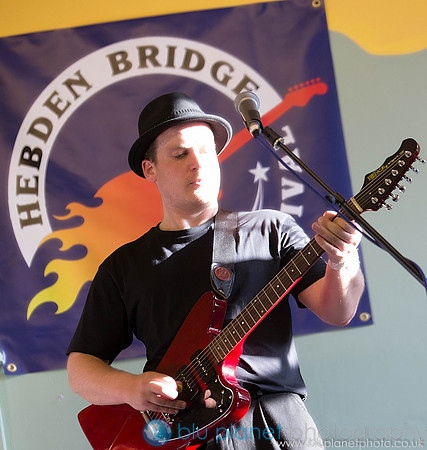 1411-HebdenBlues2013Saturday_bluplanetphoto-Edit