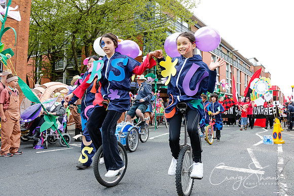 1344ManchesterDayParade2013_bluplanetphoto