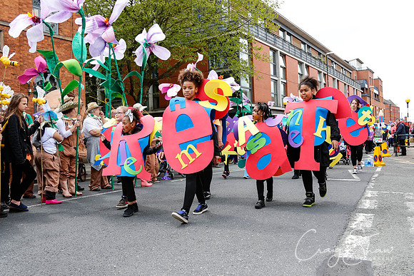 1317ManchesterDayParade2013_bluplanetphoto