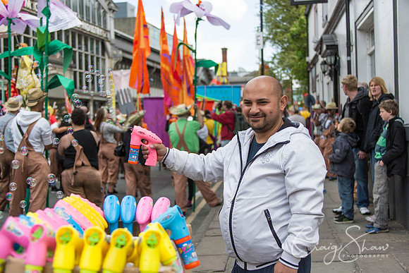 1002ManchesterDayParade2013_bluplanetphoto