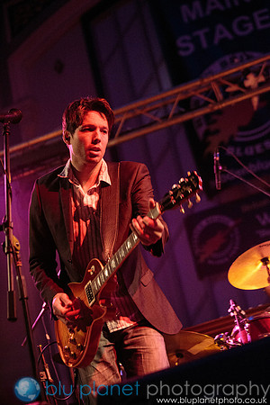 1098-HebdenBlues2013_Friday_bluplanetphoto