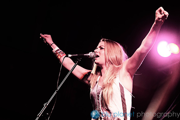 2484-HebdenBlues2013Saturday_bluplanetphoto-Edit