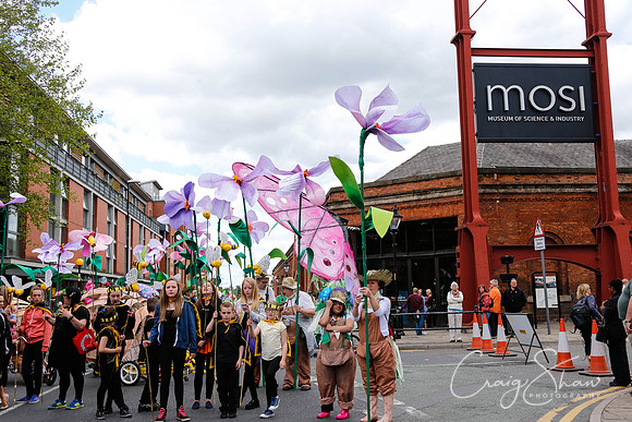 1456ManchesterDayParade2013_bluplanetphoto