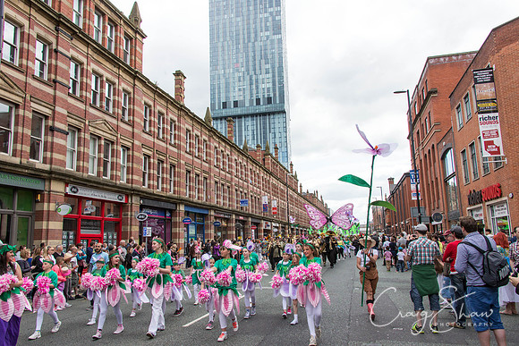 2221ManchesterDayParade2013_bluplanetphoto