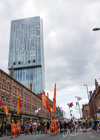 2039ManchesterDayParade2013_bluplanetphoto
