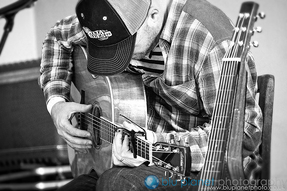 1027-HebdenBlues2013Saturday_bluplanetphoto-2-Edit