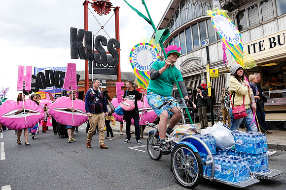 1199ManchesterDayParade2013_bluplanetphoto