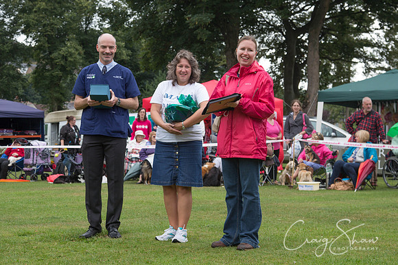 2001_HuddsBarkinthePark2013_bluplanetphoto__D8Q6926