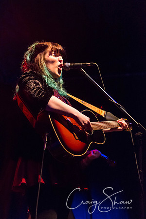 191_LucyWard+support_tradesclub_Dec2013_bluplanetphoto