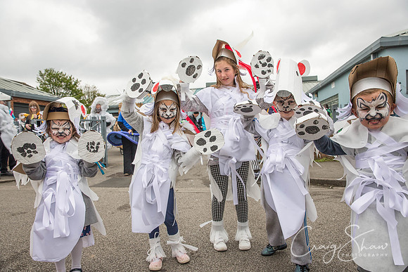 The Extraordinary Orchard Park Parade, Hull