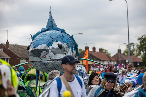 The Extraordinary Orchard Park Parade, Hull