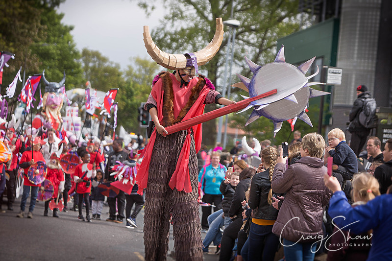 The Extraordinary Orchard Park Parade, Hull