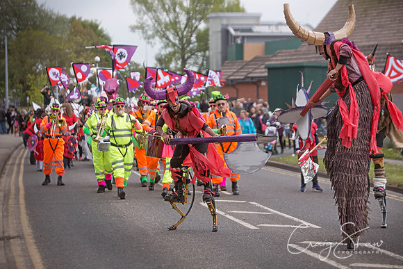 The Extraordinary Orchard Park Parade, Hull