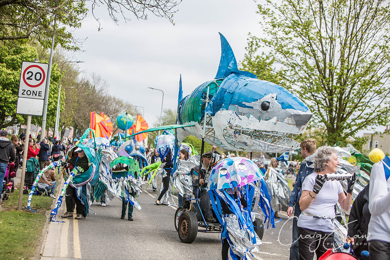 The Extraordinary Orchard Park Parade, Hull
