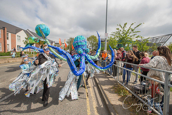 The Extraordinary Orchard Park Parade, Hull