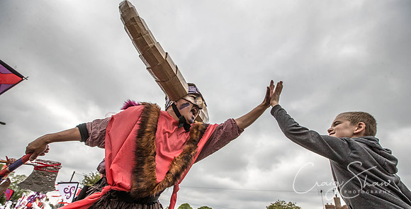 The Extraordinary Orchard Park Parade, Hull