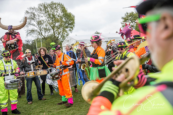 The Extraordinary Orchard Park Parade, Hull