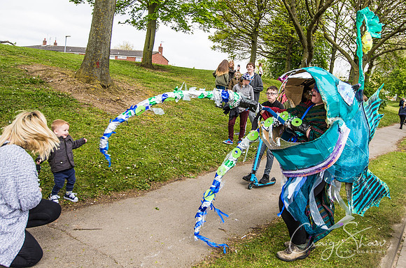 The Extraordinary Orchard Park Parade, Hull