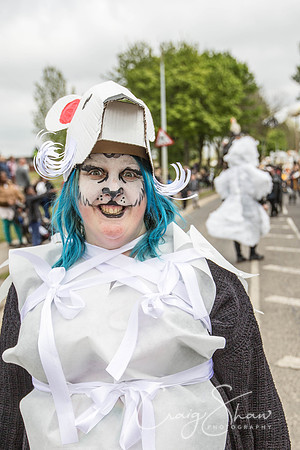 The Extraordinary Orchard Park Parade, Hull
