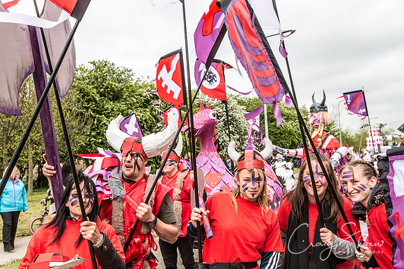 The Extraordinary Orchard Park Parade, Hull
