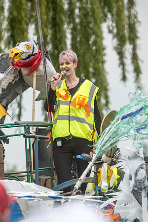 The Extraordinary Orchard Park Parade, Hull