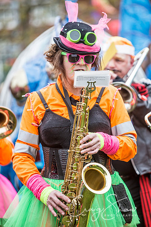 The Extraordinary Orchard Park Parade, Hull