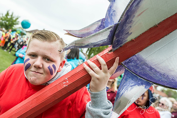 The Extraordinary Orchard Park Parade, Hull