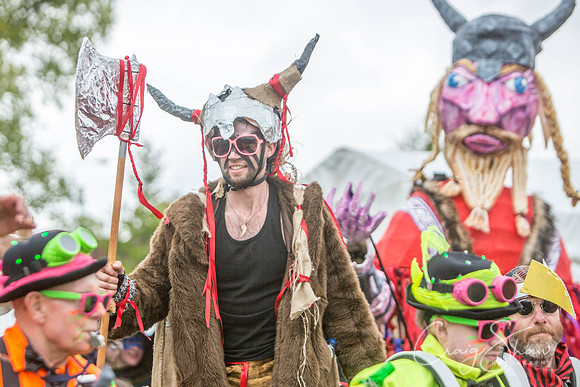 The Extraordinary Orchard Park Parade, Hull