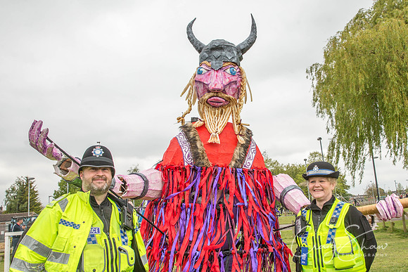 The Extraordinary Orchard Park Parade, Hull
