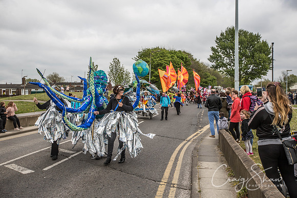 The Extraordinary Orchard Park Parade, Hull
