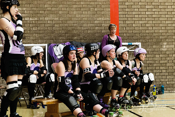 432_BruisingBanditasVsWakeyOct2013_bluplanetphoto