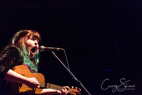 321_LucyWard+support_tradesclub_Dec2013_bluplanetphoto